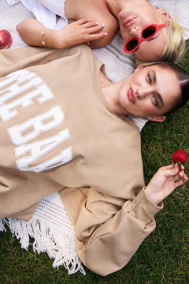 VARSITY SWEATSHIRT BEIGE – The Bar