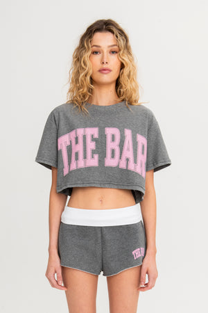CROPPED TEE DARK HEATHER GREY / PEONY – The Bar